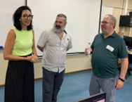 Profissionais apresentando e participando do curso de formação técnica sobre a plataforma AtoM.